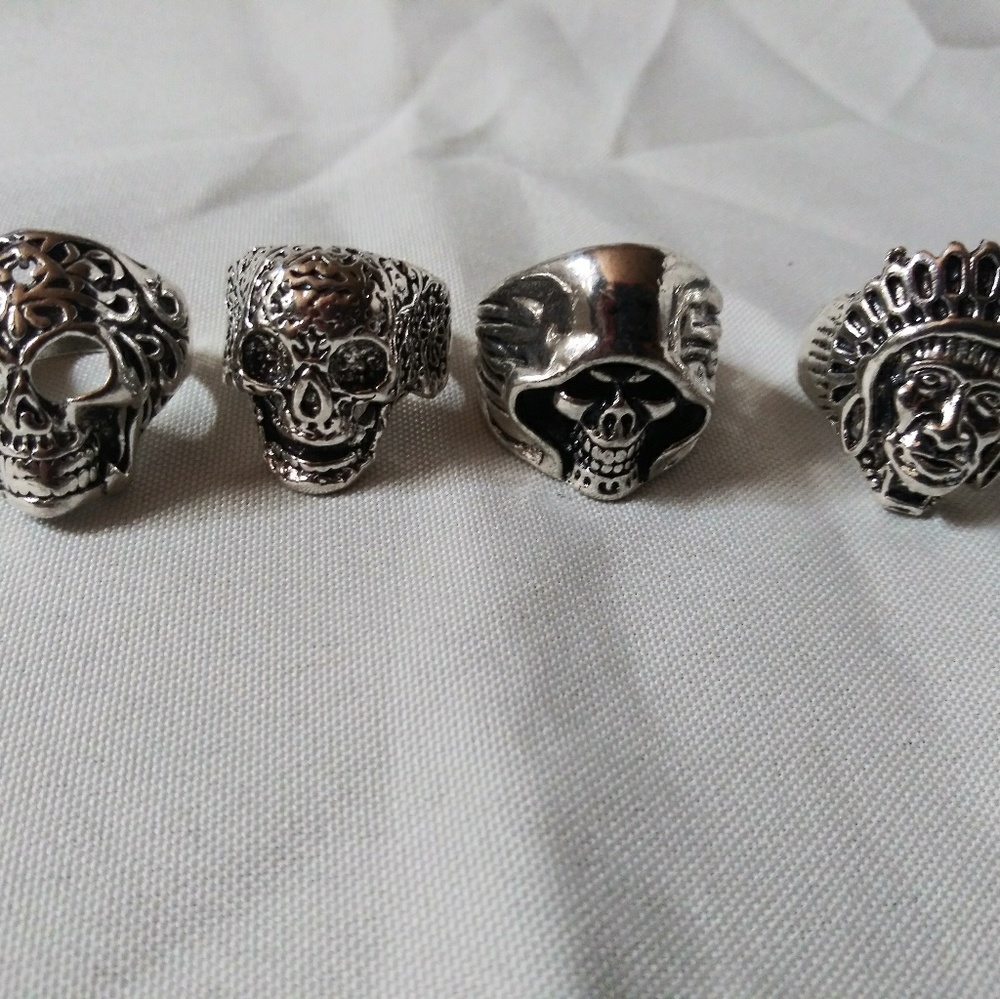 Size 9 Skull, Indian Rings silver, stainless Rock